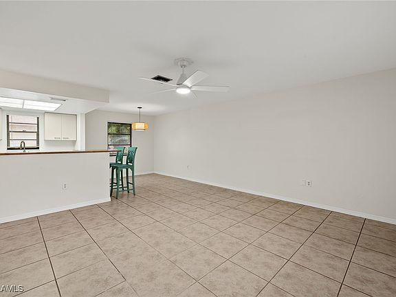 5th image of 1104 SE 8th St APT 8