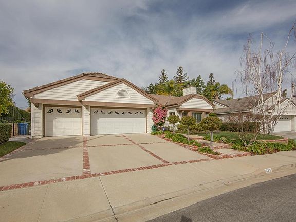 2nd image of 488 Twin Oaks Ct