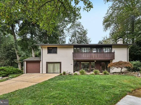 16 Watchwater Way, Rockville, MD 20850