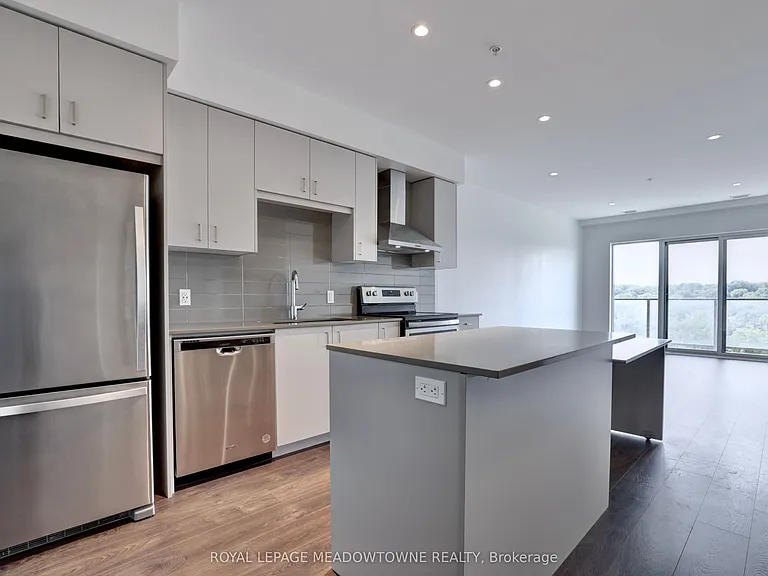 15 Glebe St #1304 — Photo 8