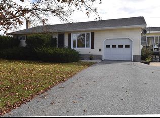 92 Middle Rd, Colchester, VT 05446