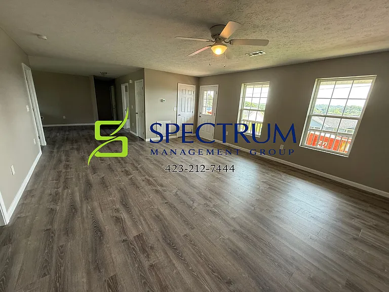 1068 Rosella Dr — Photo 3