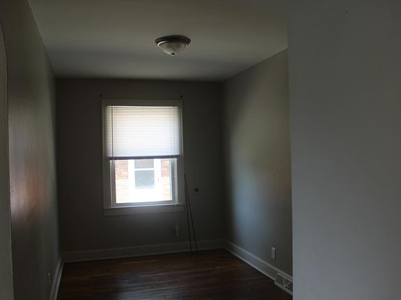 3rd image of 617 E 22nd St