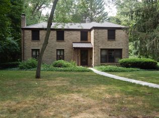 277 Maplewood Dr, East Lansing, MI 48823