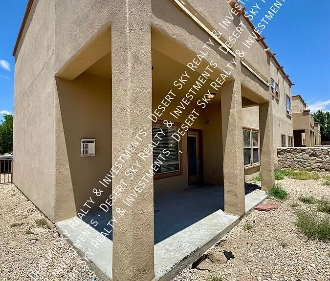 4230 Tres Ninos Dr #C — Photo 32