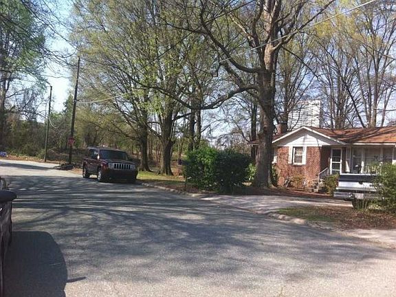 4th image of 2517 Emerald Dr