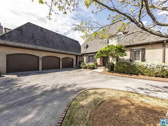 2nd image of 379 Woodward Ct
