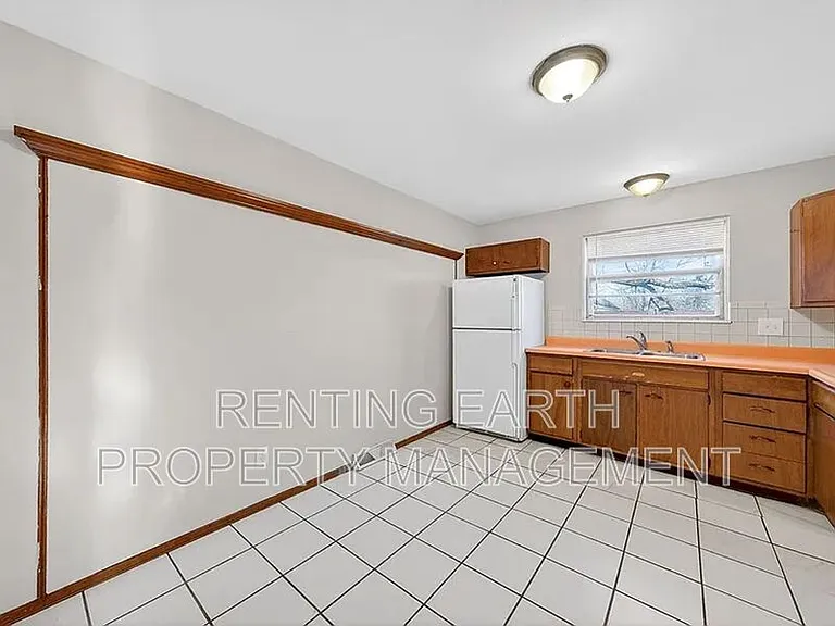 8908 Scottdale Ave — Photo 7