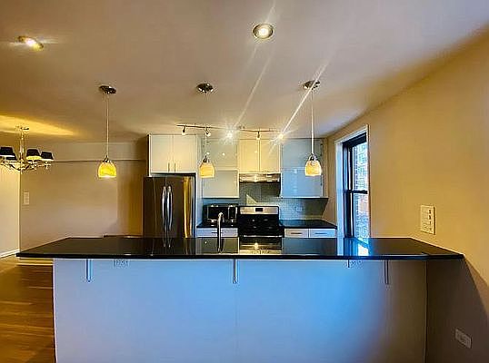 2nd image of 530 W 236th St #2JJ