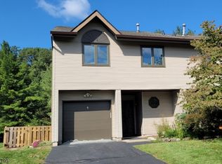 1 Peach Ct, Flemington, NJ