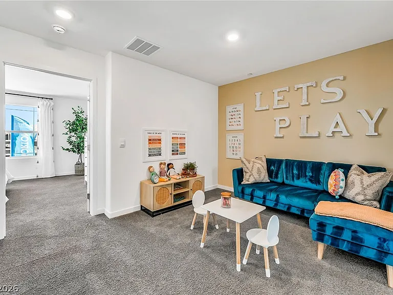 914 Rosy Starling St — Photo 23