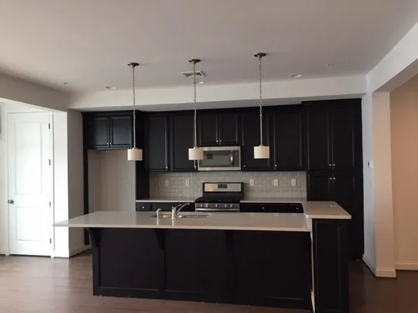 708 Mayer Pl, Lancaster, PA 17601