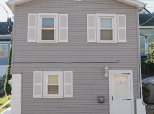 44 Maple St, Lowell, MA 01852