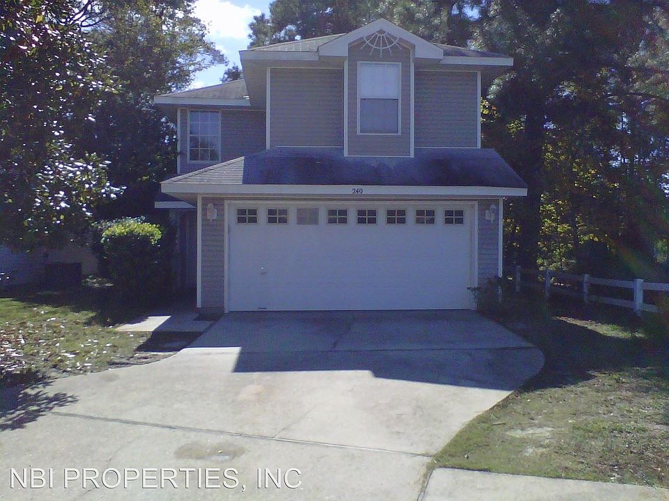 1st image of 240 Twin Lakes Ln