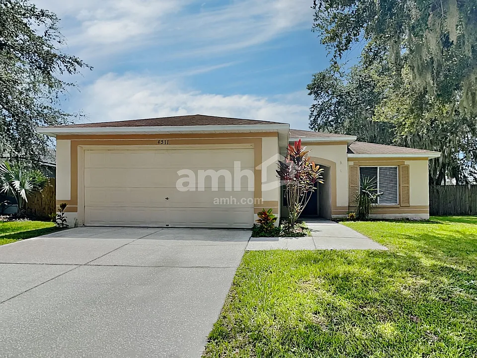 4511 Country Hills Blvd
