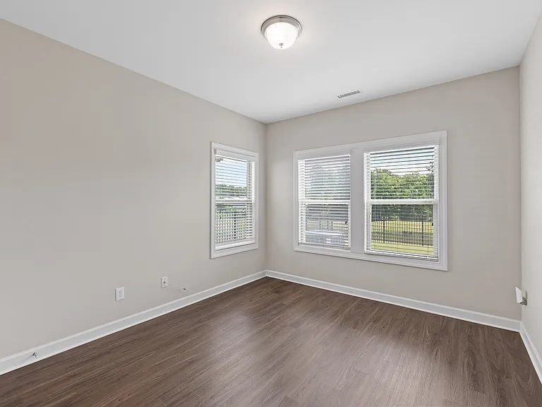 1004 Tarsnet Ln — Photo 23
