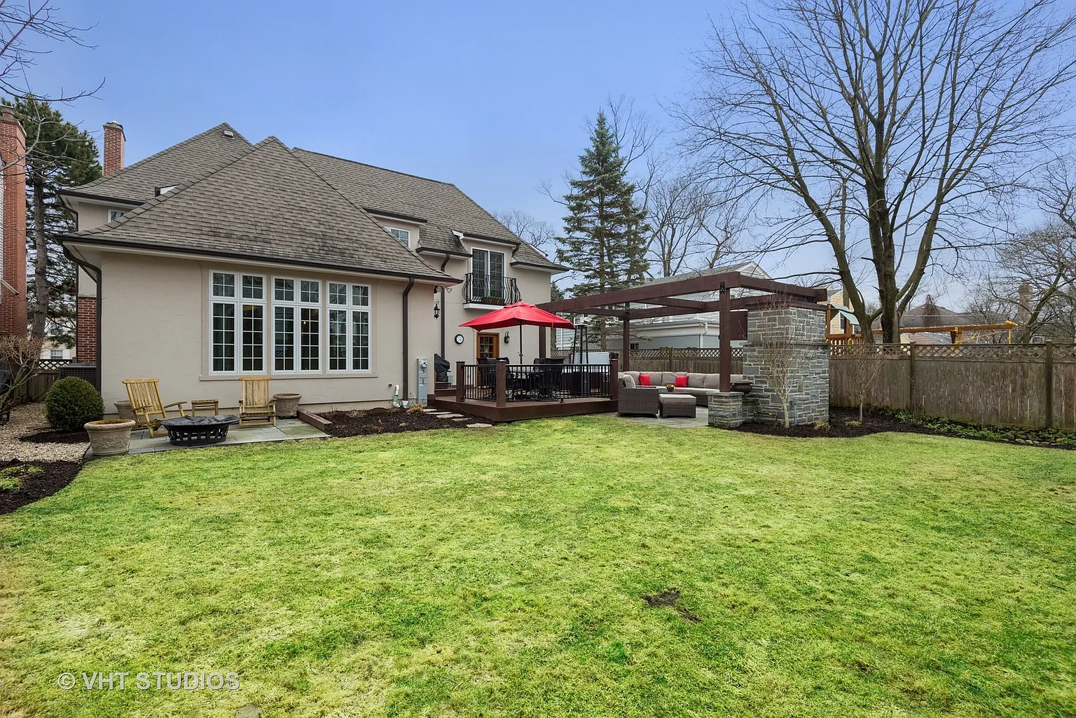 720 Forest Rd photo 1