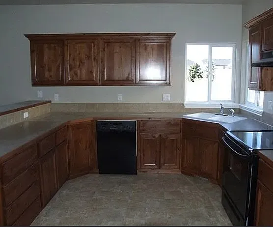 4887 N Chimney Peak Ave — Photo 2
