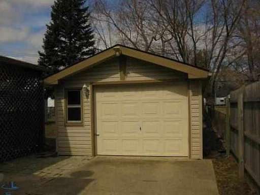 5th image of 19035 Florian St