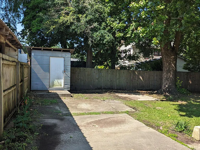 330 General Mouton Ave — Photo 28