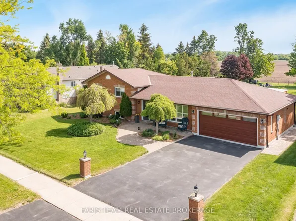 2032 Chantler St, Innisfil, ON L9S 1B5