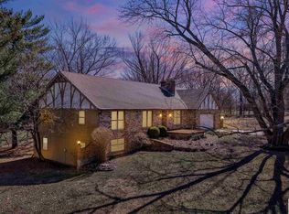 27950 Hackberry Dr, Sedalia, MO 65301