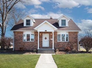 210 N Walnut St, Breese, IL