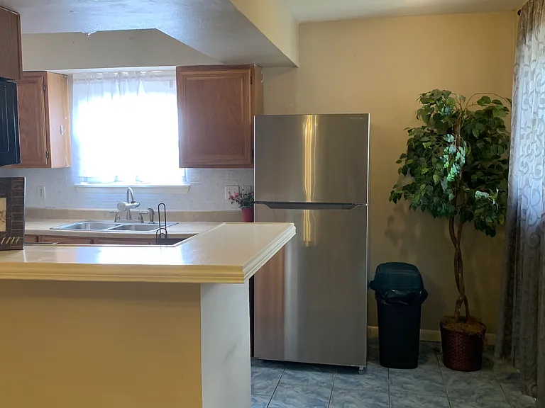 7619 Sterlingshire St — Photo 5