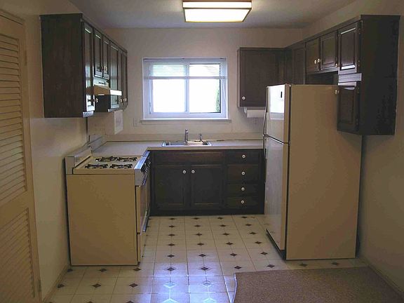 2nd image of 106 Whistler Ct