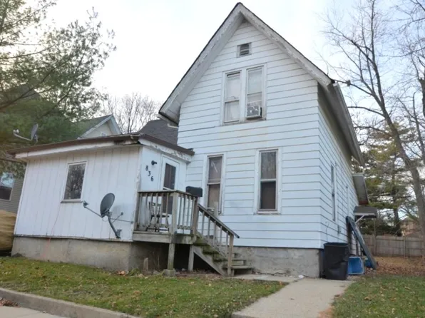 836 Hovey Ave, Rockford, IL 61103