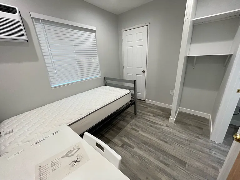 1125 Leighton Ave — Photo 11