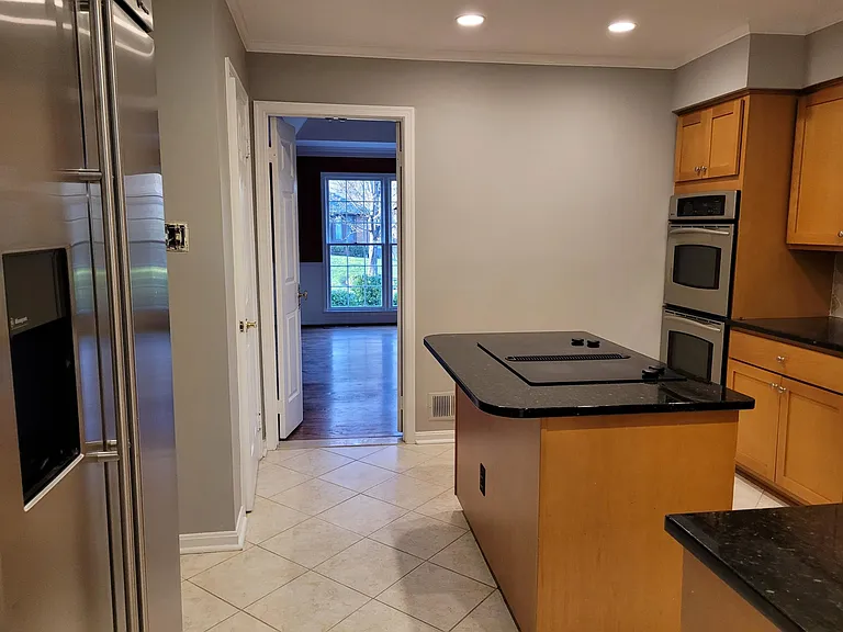 6527 Sunny Hill Ct — Photo 12