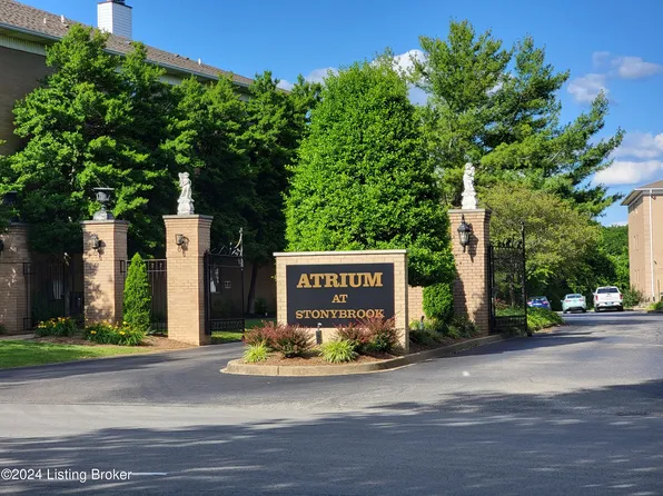 8505 Atrium Dr APT 304, Louisville, KY 40220