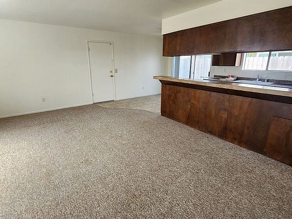 4th image of 740 S 7th St Unit 1