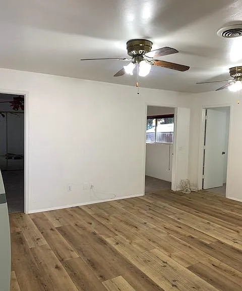 8627 Wintergardens Blvd — Photo 4