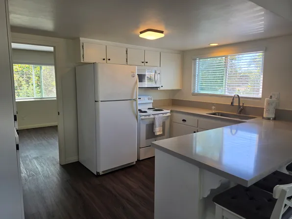 141 E Glaucus St #C, Encinitas, CA 92024