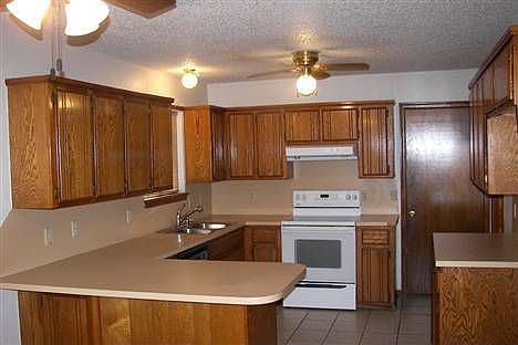 5th image of 420 Conestoga Dr