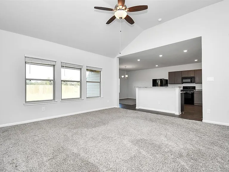 11028 Patriot Ct — Photo 9