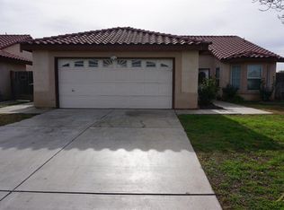 615 Berkshire Rd, Bakersfield, CA 93307