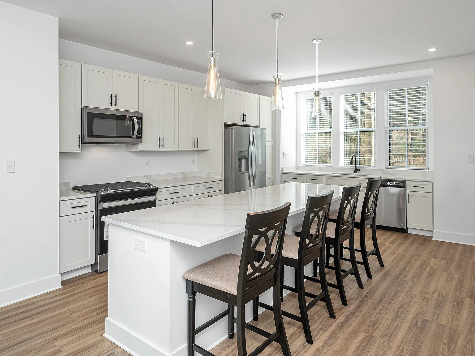 2 bed, 2.5 bath, $2,750 — Photo 4