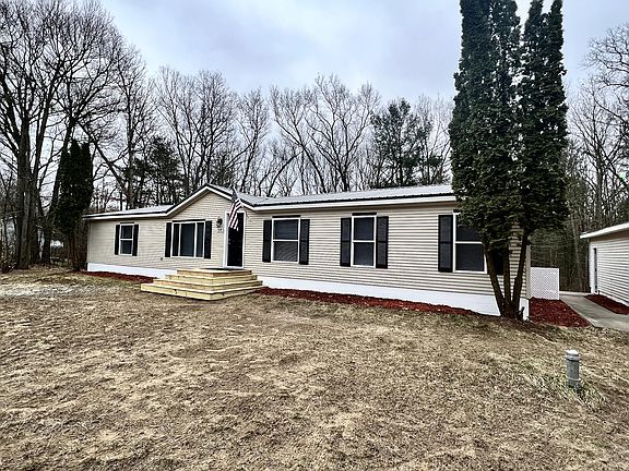 3rd image of 7083 Creekside Dr