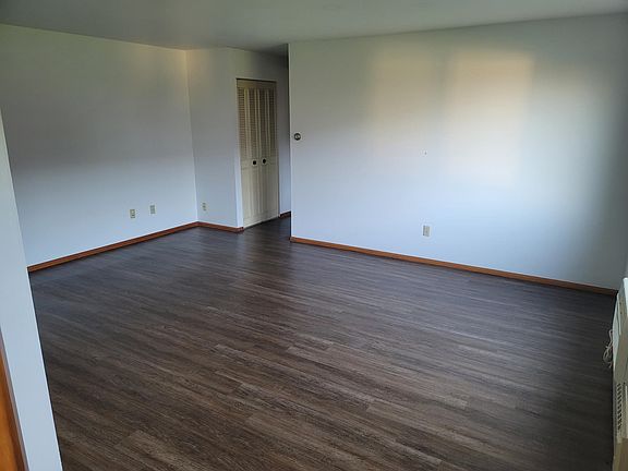 5th image of 425 S Roosevelt Ave #5
