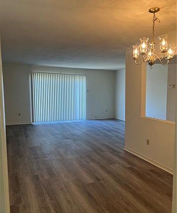 5th image of 2216 Caswell Ln