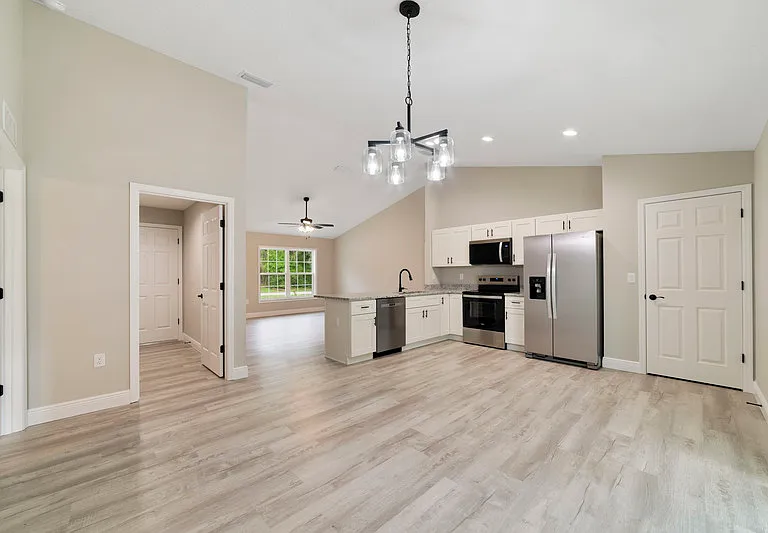 8949 N Cortlandt Dr — Photo 4