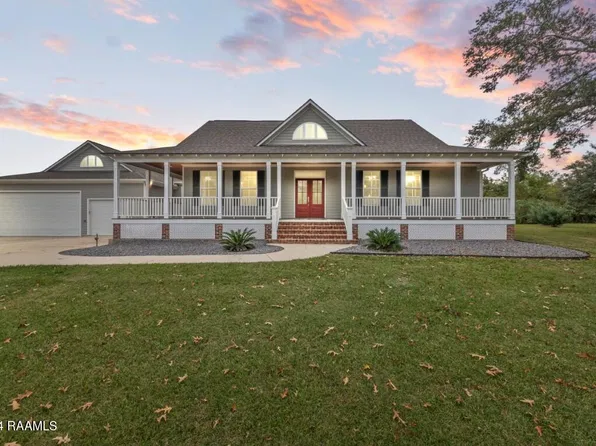 12601 Rue De Bayou Rd, Abbeville, LA 70510