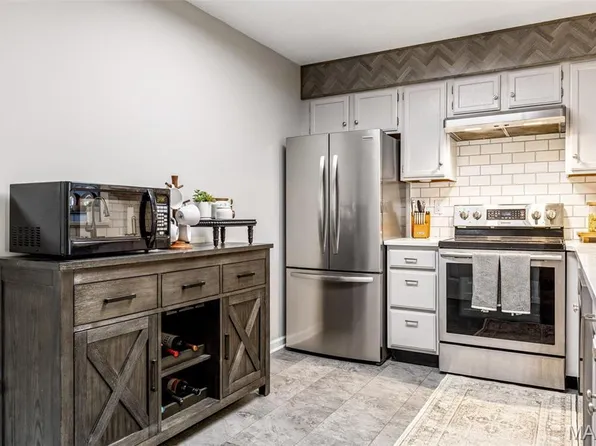12917 Portulaca Dr APT 319, Saint Louis, MO 63146