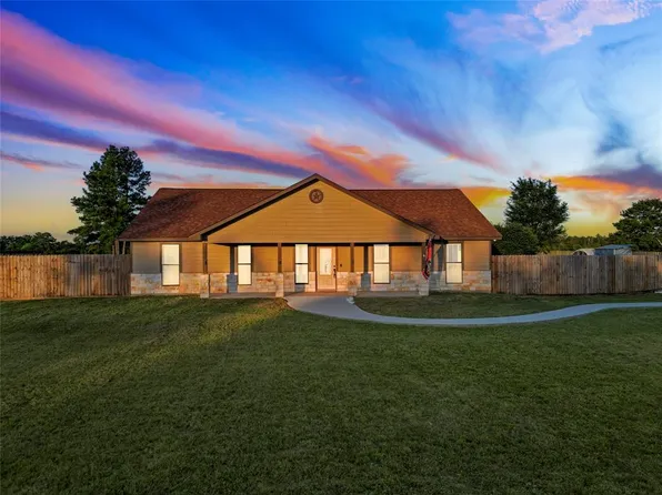 42 Wallace Road, Huntsville, TX 77320