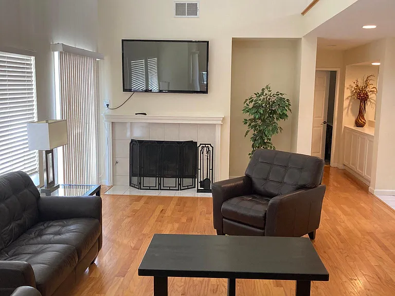 7507 Graystone Dr — Photo 8