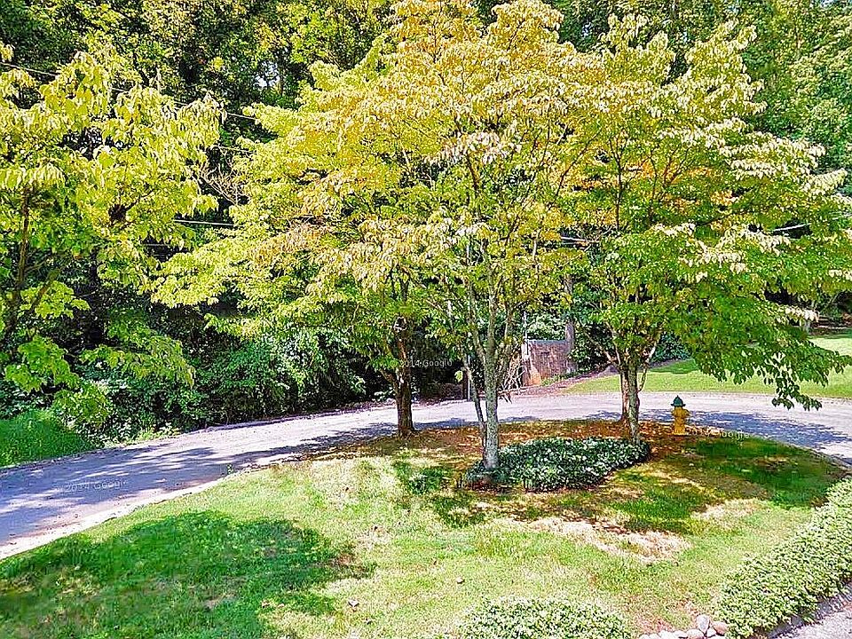 1st image of 3355 Landmark Dr