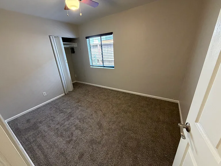 4612 Bermuda Ave — Photo 11